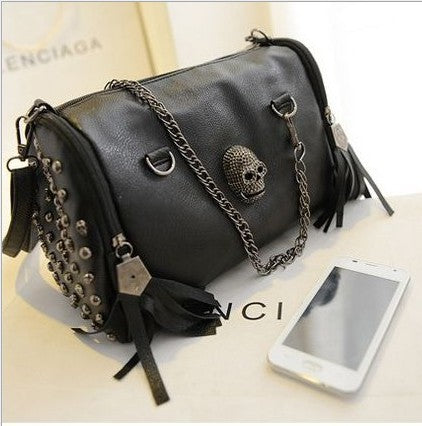 Autumn and winter wild tassel tassel bucket bag rivet shoulder Messenger bag - Dazpy