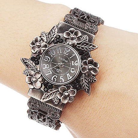 Women's Carved Steel Bracelet Watch - Dazpy