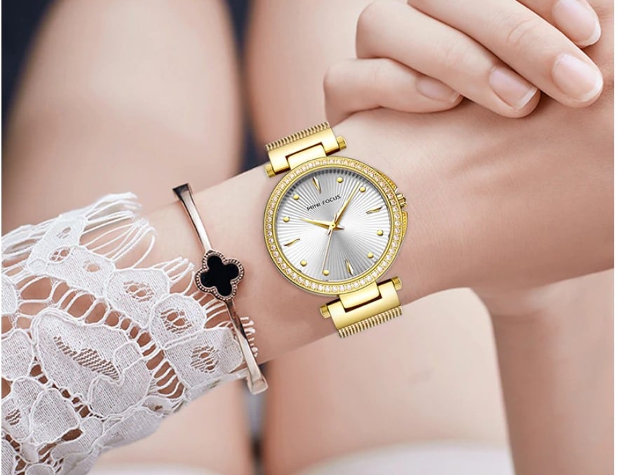 Women's Fashion Crystal Dial Watch - Dazpy