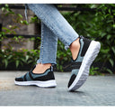 Shoes Couple Light-soled Sports Running Shoes Men's And Women's Large Size