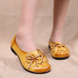 Flat-heeled Cowhide Flower Women's Singles Soft-soled Mother Shoes - Dazpy